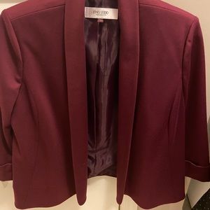 JONES STUDIO JACKET SIZE 8 MAROON